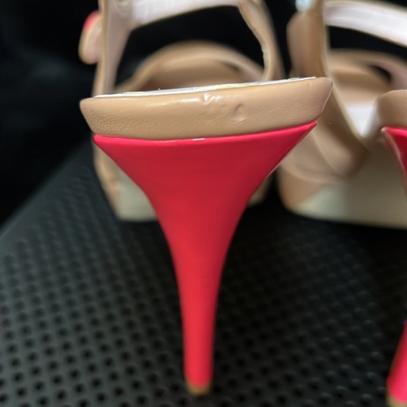 Colin Stuart Platform Peep Toe Heels.  Almond with hot pink button/heels. - Picture 11 of 12